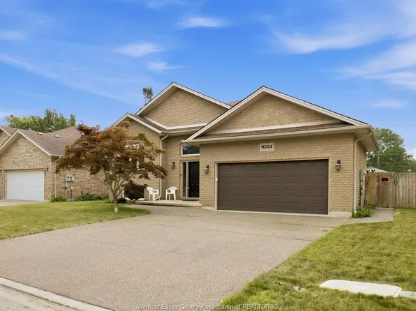 9553 Manitou Cres, Windsor, ON N8P 1H8