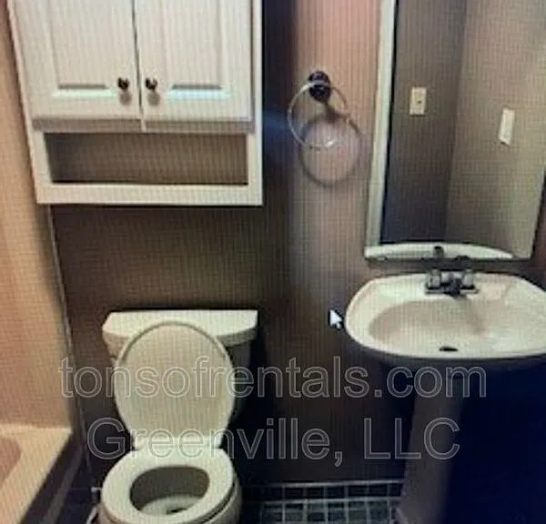 414 Randall St #A — Photo 4