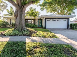 1557 Eden Isle Blvd NE, Saint Petersburg, FL 33704