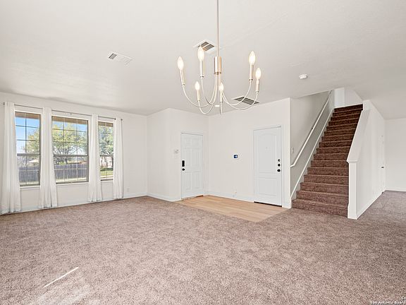 5th image of 208 Calixto Court