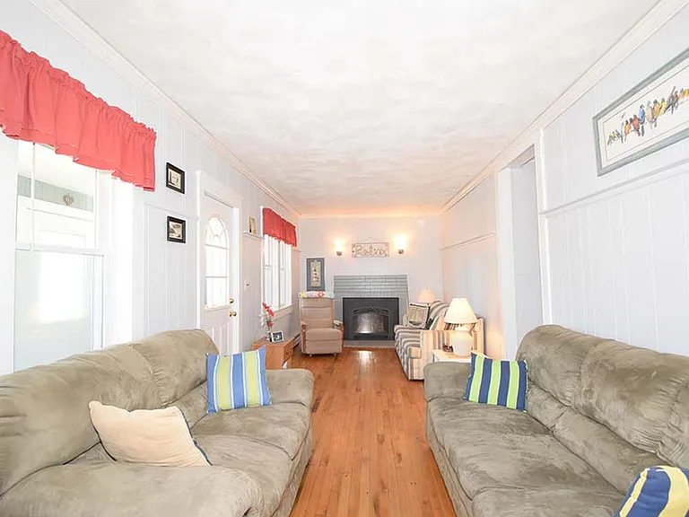 27 Saint James Rd — Photo 22