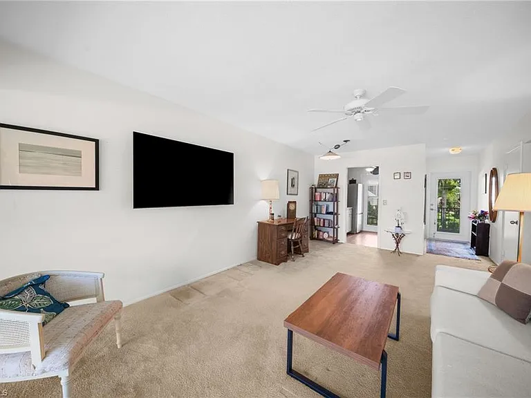 468 12th Ave S #468 — Photo 9