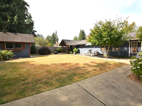 2nd image of 5208 133rd Pl NE