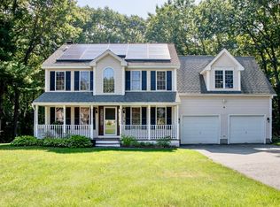 519 Johnny Appleseed Ln, Leominster, MA 01453