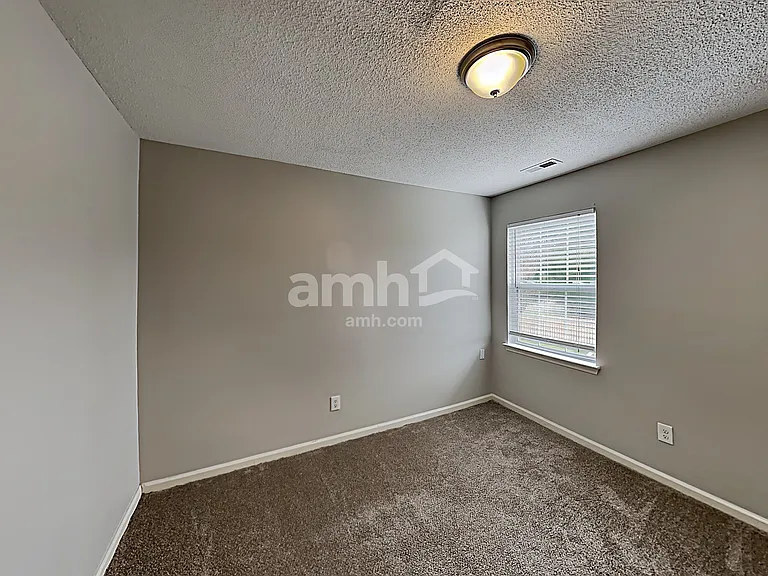 1020 Ridgefield Cir — Photo 14