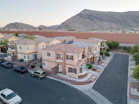 4th image of 10445 Coyote Cub Ave