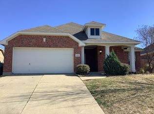 1215 Rosa Ln, Mansfield, TX 76063