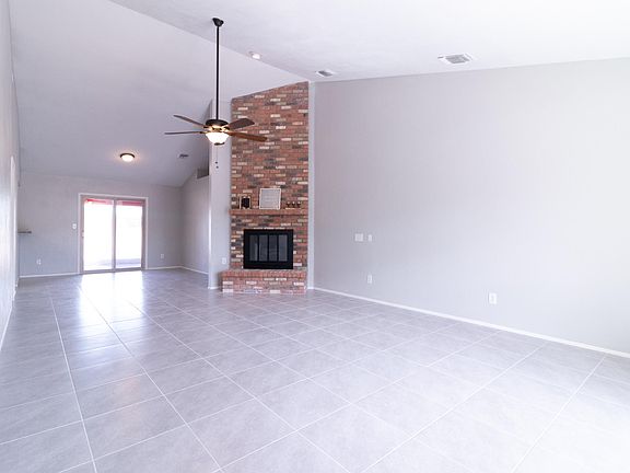 2nd image of 2760 W Calle Cuero De Vaca