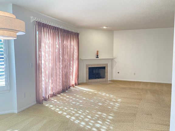 5th image of 30120 Elizabeth Ct