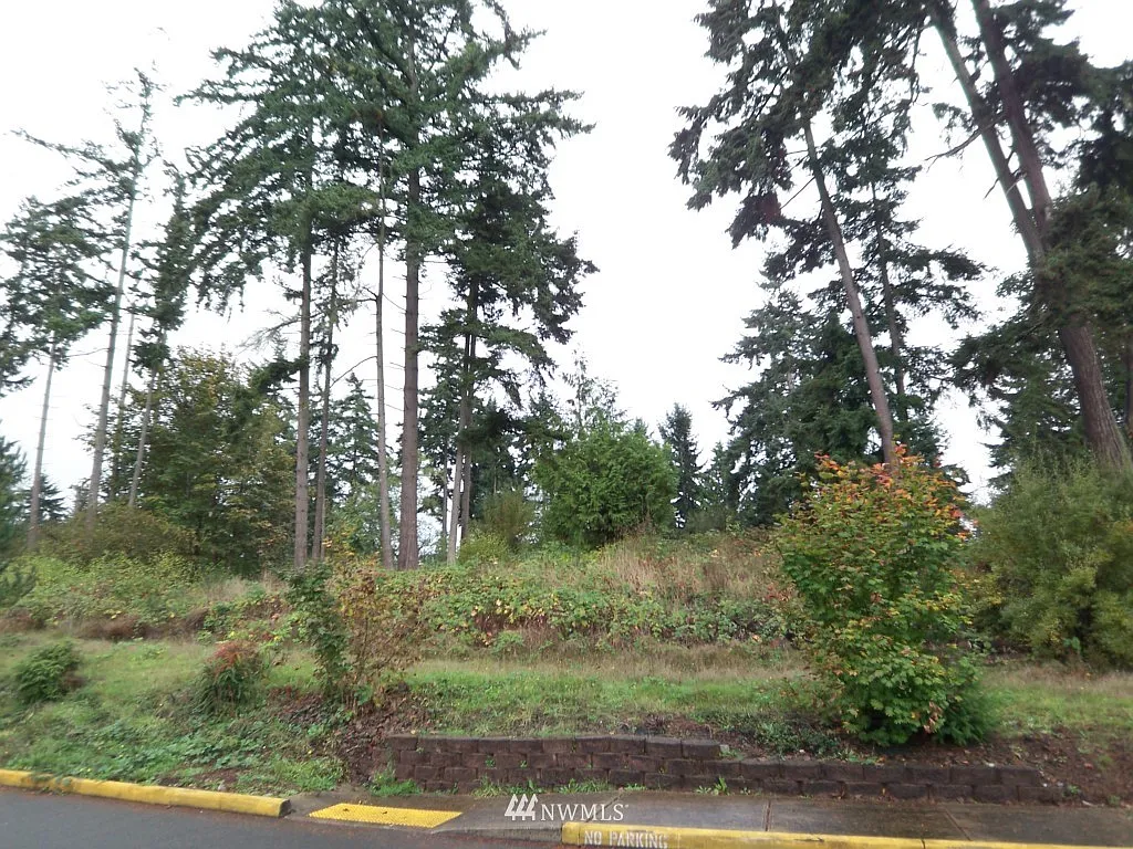 3201 S 288th Street photo 1