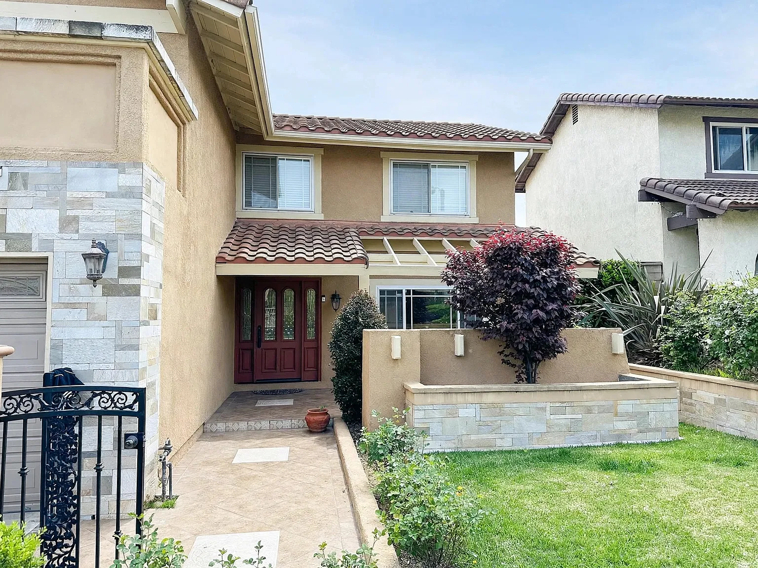 4 bed, 2.5 bath, 2181 sqft, $4,800 — Photo 3