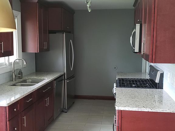 3rd image of 53 Shafor Cir