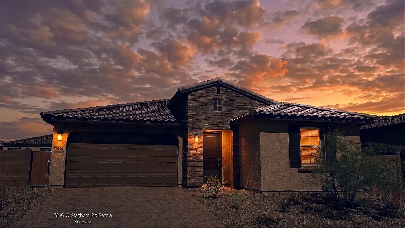 4 bed, 2274 sqft, $2,995 — Photo 2