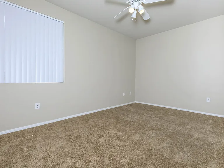 Renovated 1b1 683 SQFT 1 Bed 1 Bath