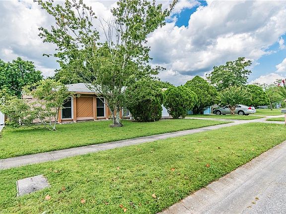 2nd image of 7725 Killian Dr