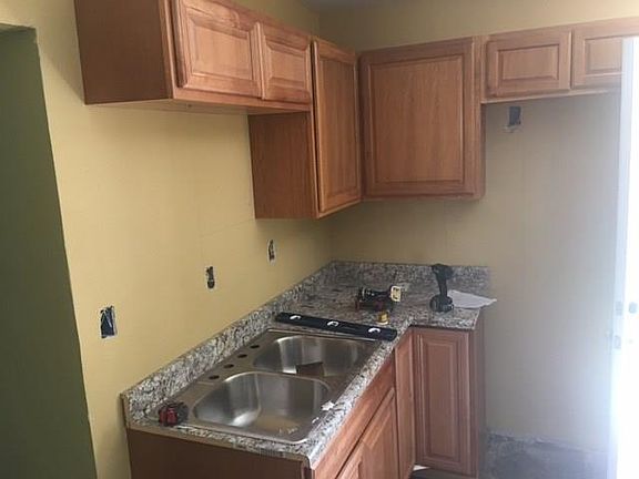 3rd image of 2720 Galvez Ave