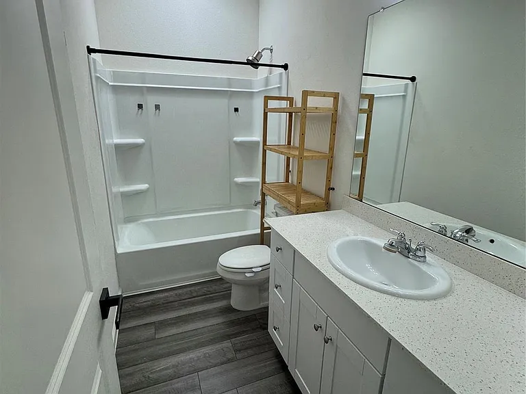 1061 Long Bay Ct — Photo 13