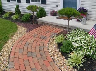 121 Gardenia Dr, Hanover, PA 17331