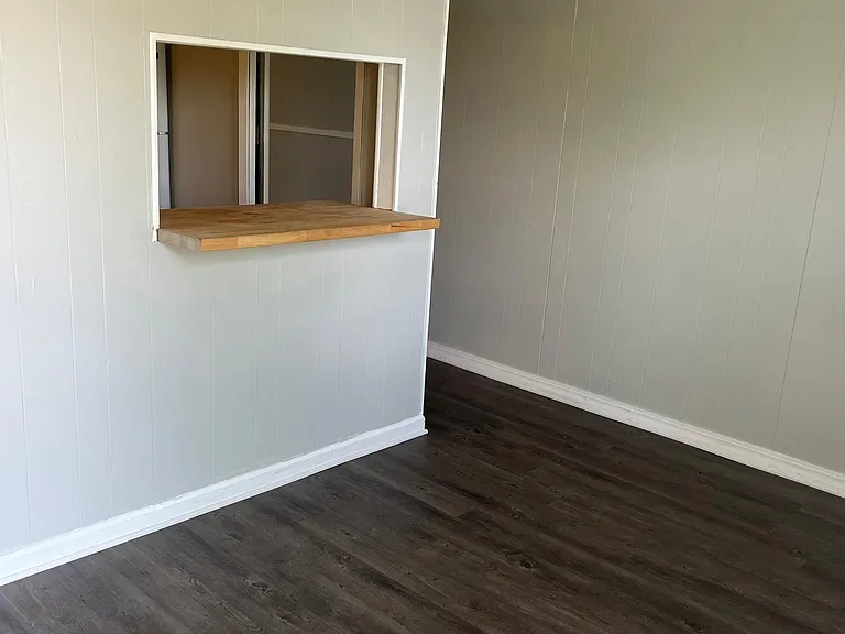 218 3rd Ave E #5 — Photo 6