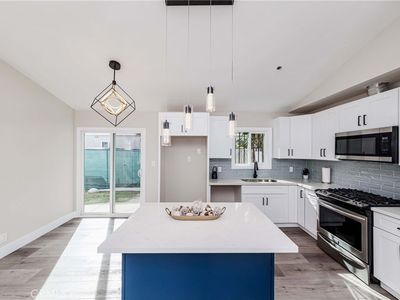 10515 Hickory St, Los Angeles, CA, 90002