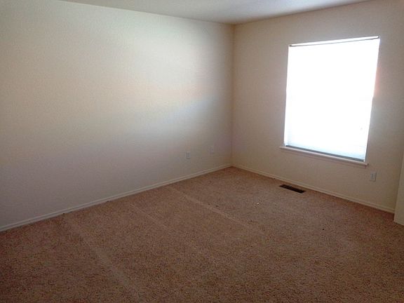 5th image of 789 Lonnie Ln
