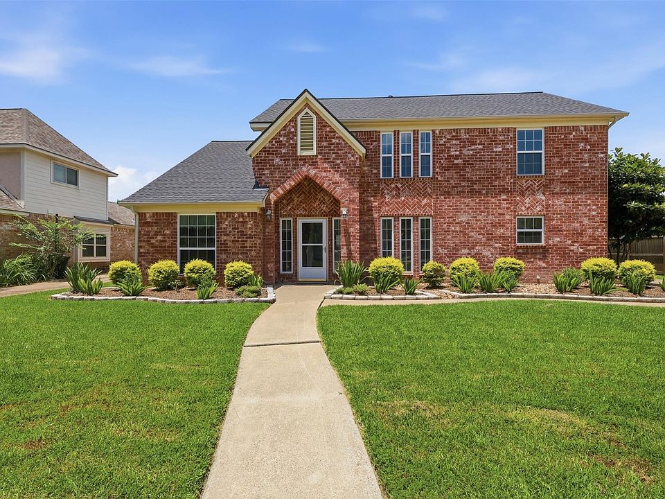 1st image of 19803 Oak Briar Dr