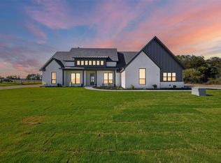113 Prairie Winds Dr, Poolville, TX 76487