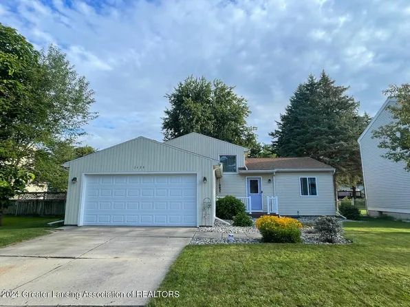 2424 Seville Dr, Okemos, MI 48864