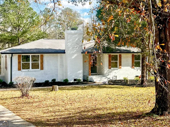 32 Collins Rd, Locust Grove, GA 30248