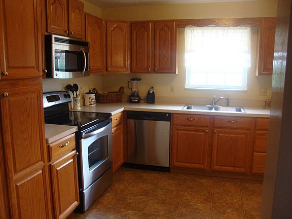 2nd image of 7508 Shaker Dr