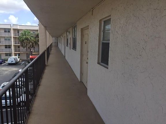 4th image of 2571 Aragon Blvd APT 313