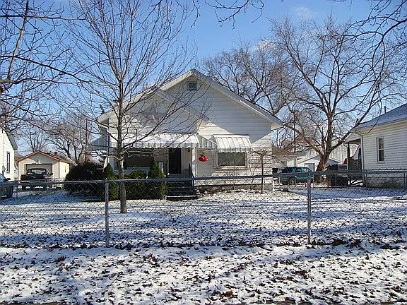 5th image of 1829 Winona Dr