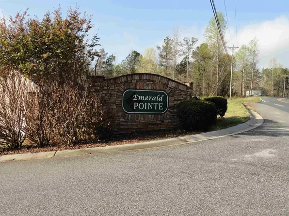 245 Emerald Pointe Dr, Carrollton, GA 30116