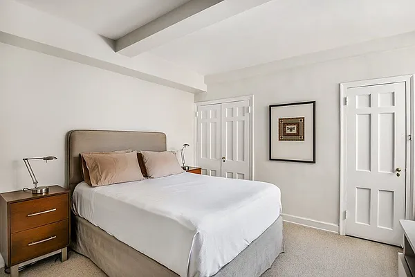 Sold by Compass | media 17