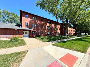 1317 Seneca St APT 108, Storm Lake, IA 50588
