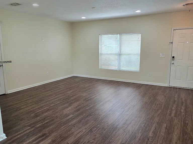 8240 Pear Rd — Photo 7