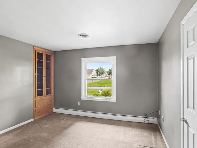 143 N Duke St — Photo 12
