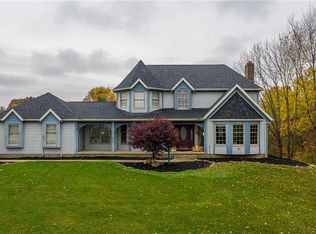 3948 Edison St NE, Hartville, OH 44632