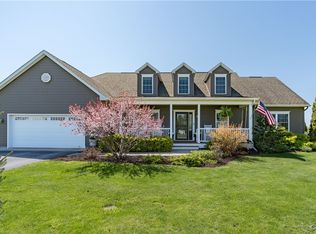 210 Funnycide Dr, Sackets Harbor, NY 13685