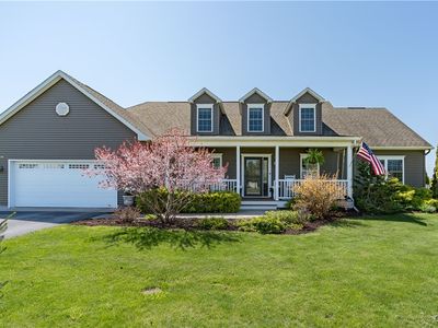 210 Funnycide Dr, Sackets Harbor, NY, 13685
