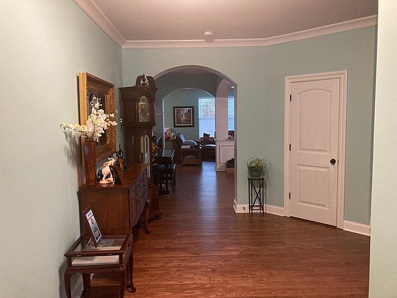 Beautiful open foyer