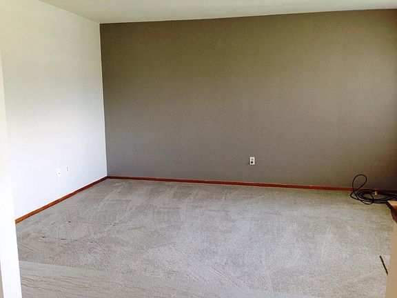 2nd image of 2416 Broadmoor Dr