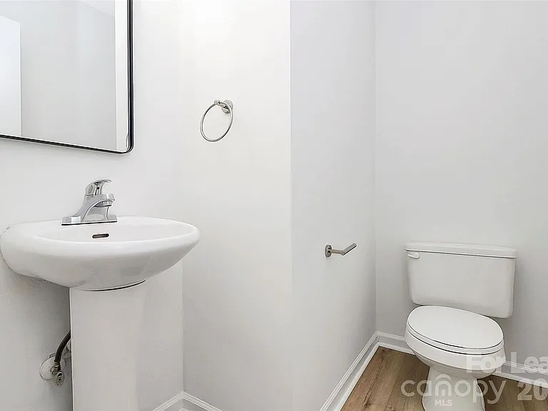1215 McAllister Dr — Photo 8