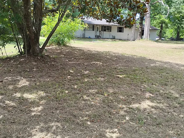 2790 Rodgers Rd W — Photo 3