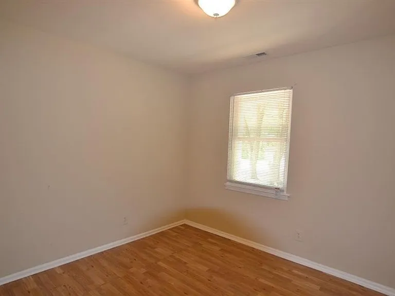 7200 Longstreet Dr — Photo 9