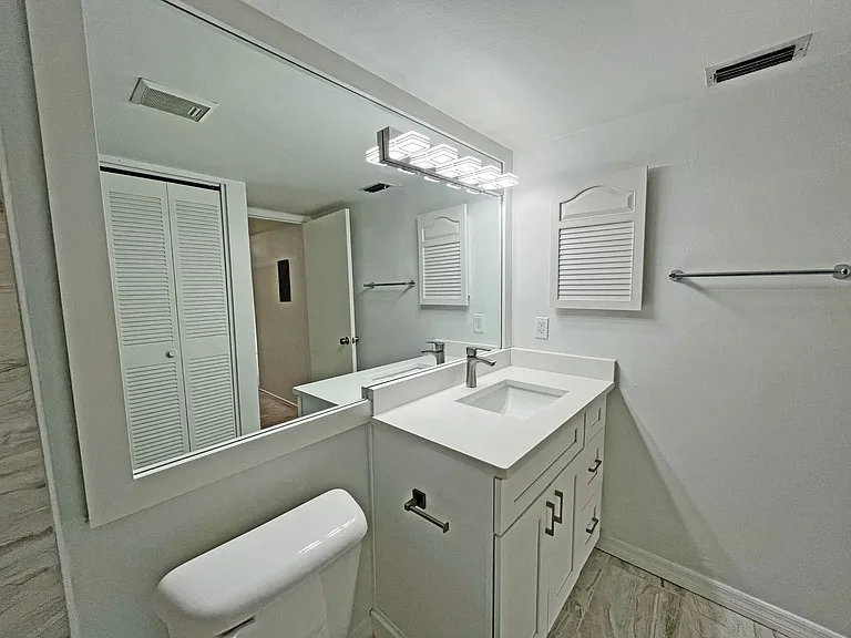 4207 Winding Moss Trl #208 — Photo 16
