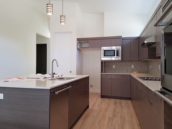 3rd image of 3021 Holua Way
