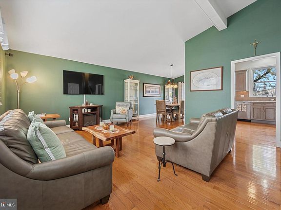 2nd image of 114 Blue Ridge Rd