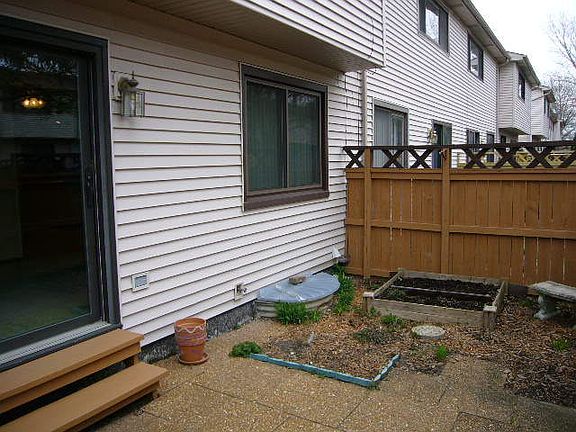 2nd image of 6827 Brementowne Dr