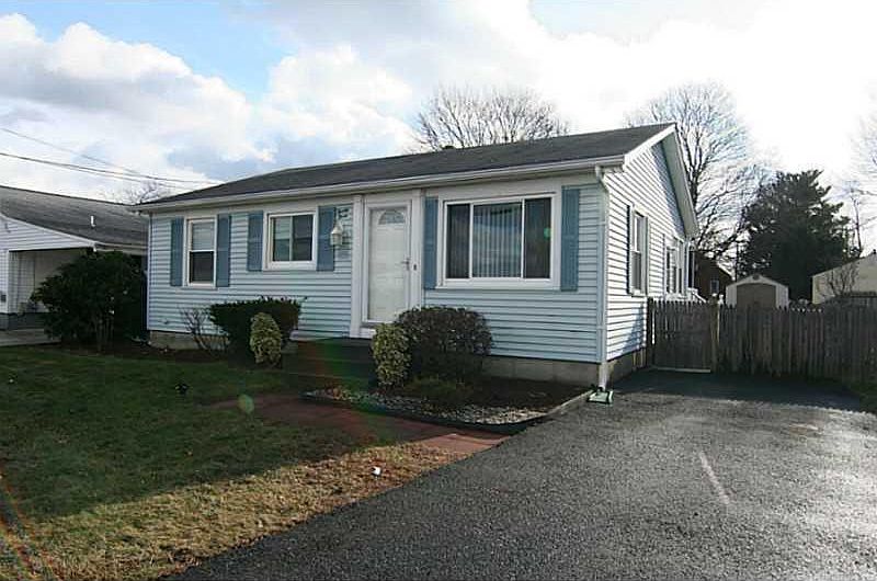 1st image of 23 Taylor Dr E